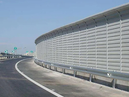 高速公路隔音屏障多層結構增強隔音的原理